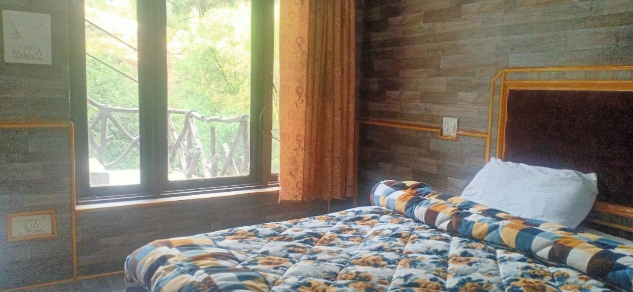 Hotel Pine Spring Dharamshala Exterior photo