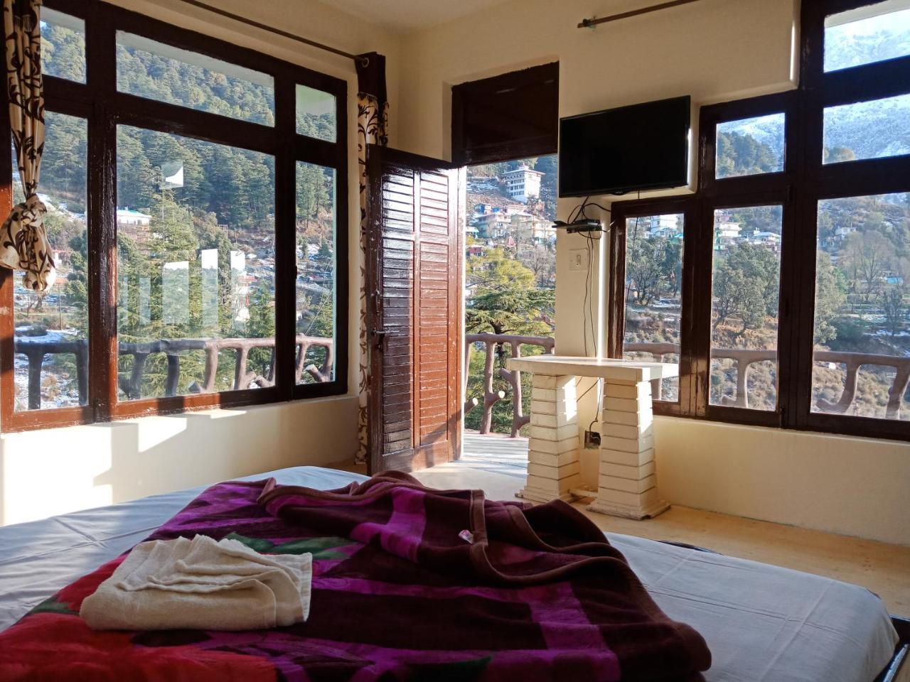 Hotel Pine Spring Dharamshala Exterior photo
