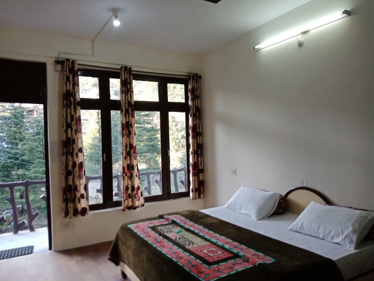 Hotel Pine Spring Dharamshala Exterior photo